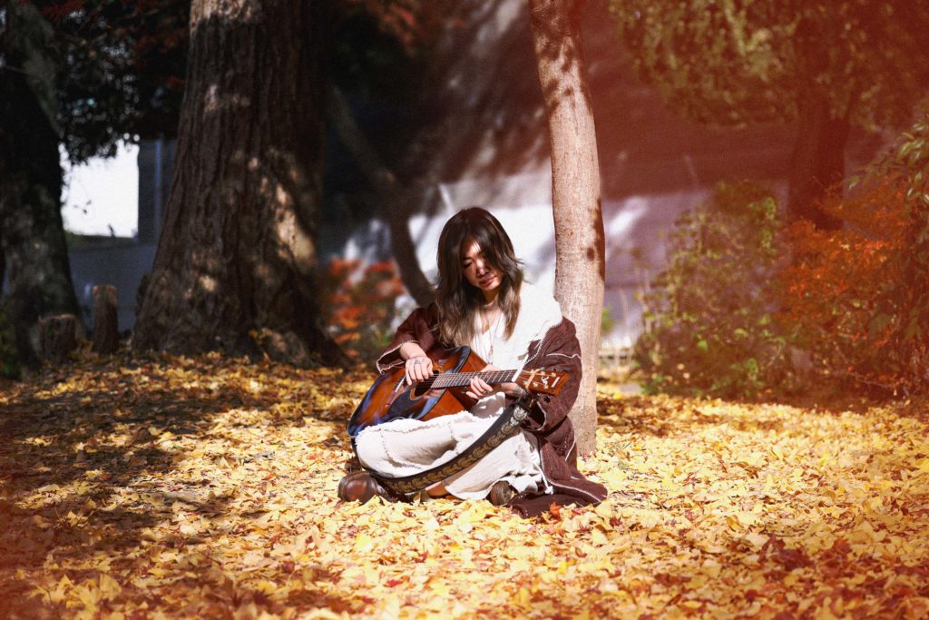 こうけつまさよ　纐纈之雅代　masayo koketsu guitar portrait-2026