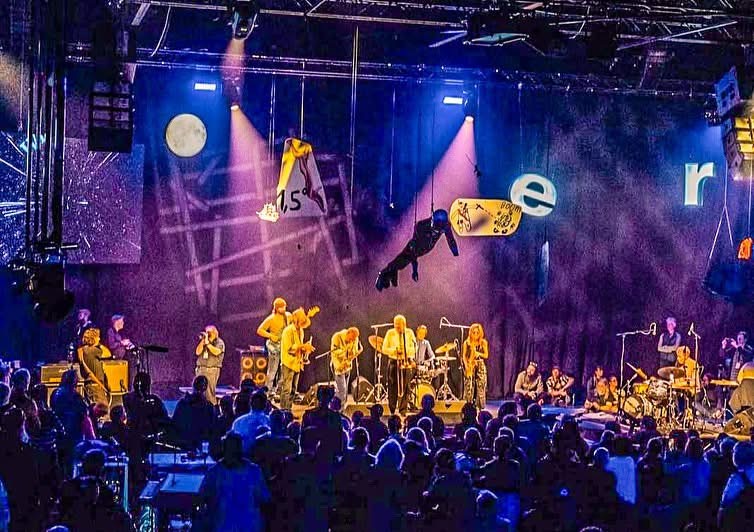 Masayo Koketsu playing alto saxophone at Moers Jazz Festival 2024 Peter Brotzmann Tribute BROZZFRAU 
纐纈之雅代　アルトサックス　Moers Jazz Festival 2024　